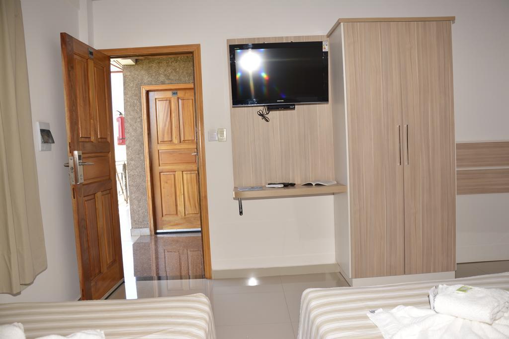 Hotel Salzburgo Ciudad del Este Oda fotoğraf