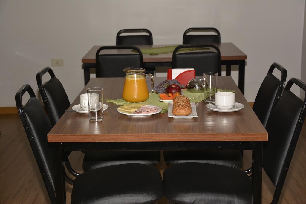 Hotel Salzburgo Ciudad del Este Oda fotoğraf
